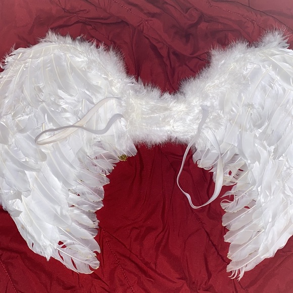 White/Gold Angel wings - Picture 3 of 3